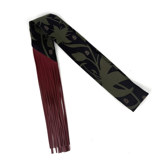 Sold on fashionreloved.com HERMES Silk Leather Rouge H Bouquet Fringed Twilly - Picture 5 of 10